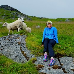 Elena Bondar, ellunhuopa, nilsiän lukio